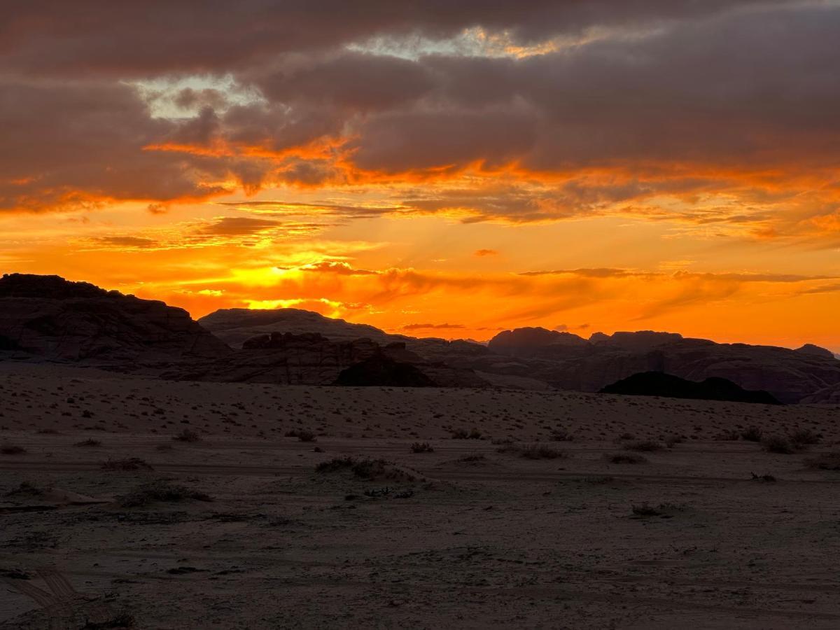 Bedouin Future Camp Hotel วาดิรัม ภายนอก รูปภาพ